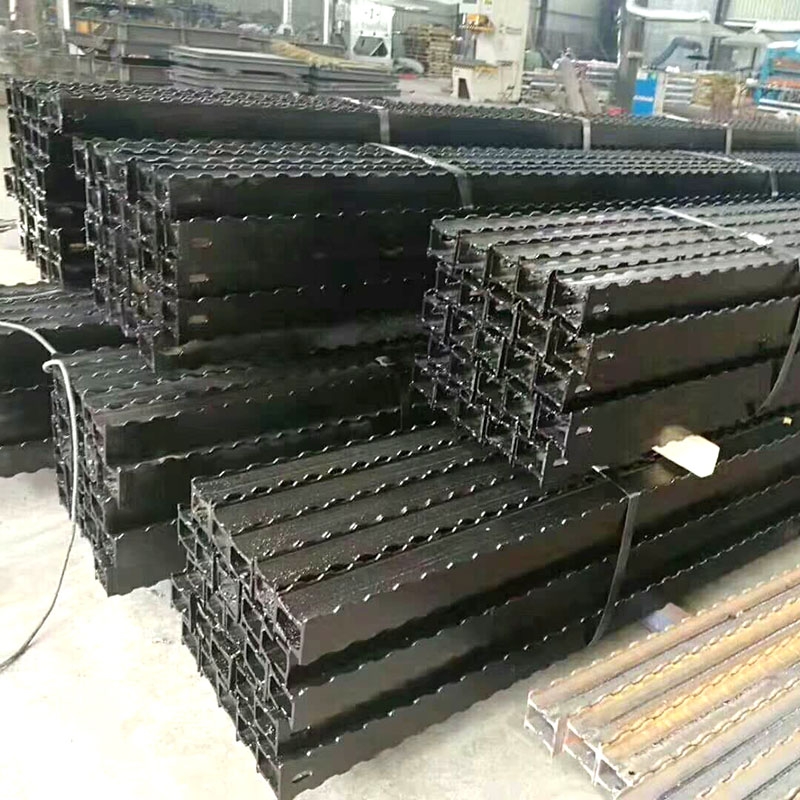 金属顶梁